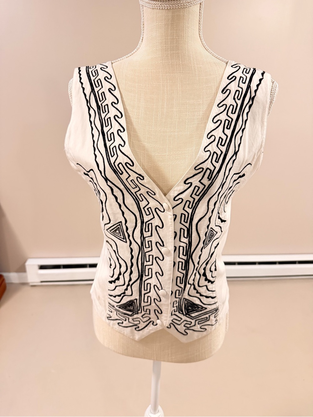 Vest Embroidered V-Neck - White/Black bohemian ethnic aesthetic Small NWT